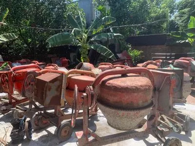 Máy trộn bê tông cũ tại Mê Linh - Các mẫu máy đời cũ thường có khung thép rất dày