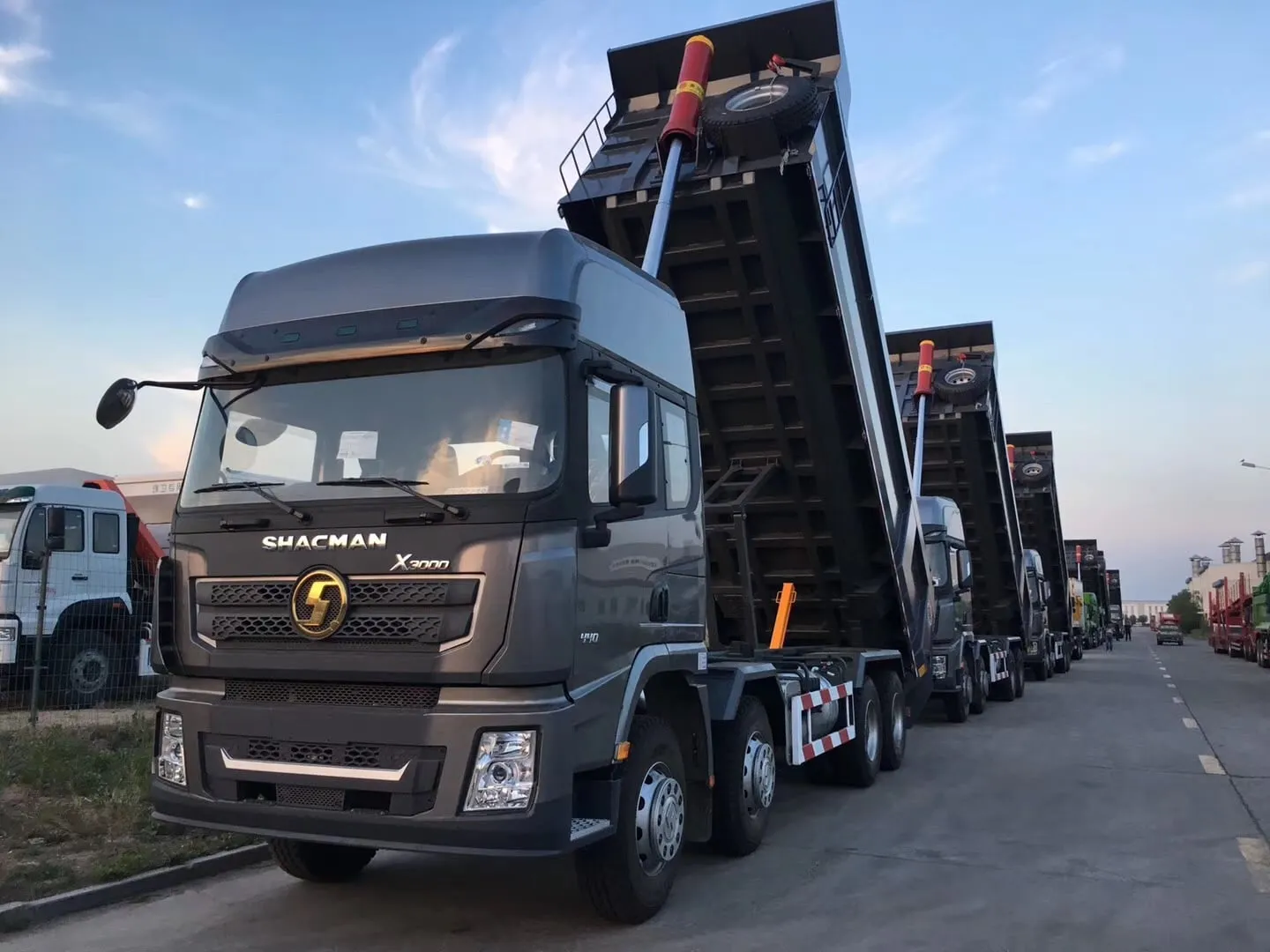 Hệ thống lái và khung gầm xe ben Shacman 4 chân linh hoạt