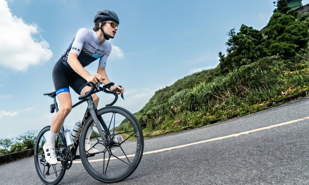 Kiểm tra phụ tùng chính hãng tại trung tâm bảo hành