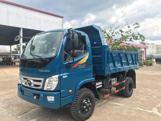 Thiết kế cabin hiện đại xe ben Thaco Forland 2026 với tầm quan sát rộng