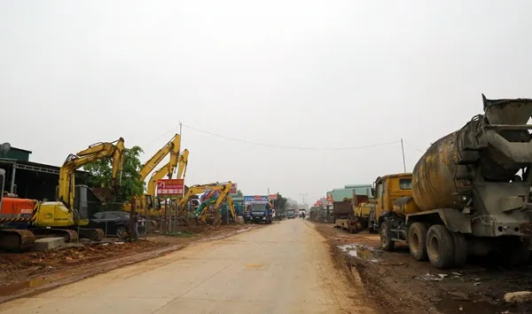 Bãi máy Tổ Lộ Vĩnh Phúc chuyên phụ tùng và xe offroad