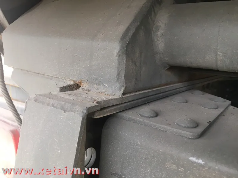 Chassi xe ben Howo 3 chân 380hp