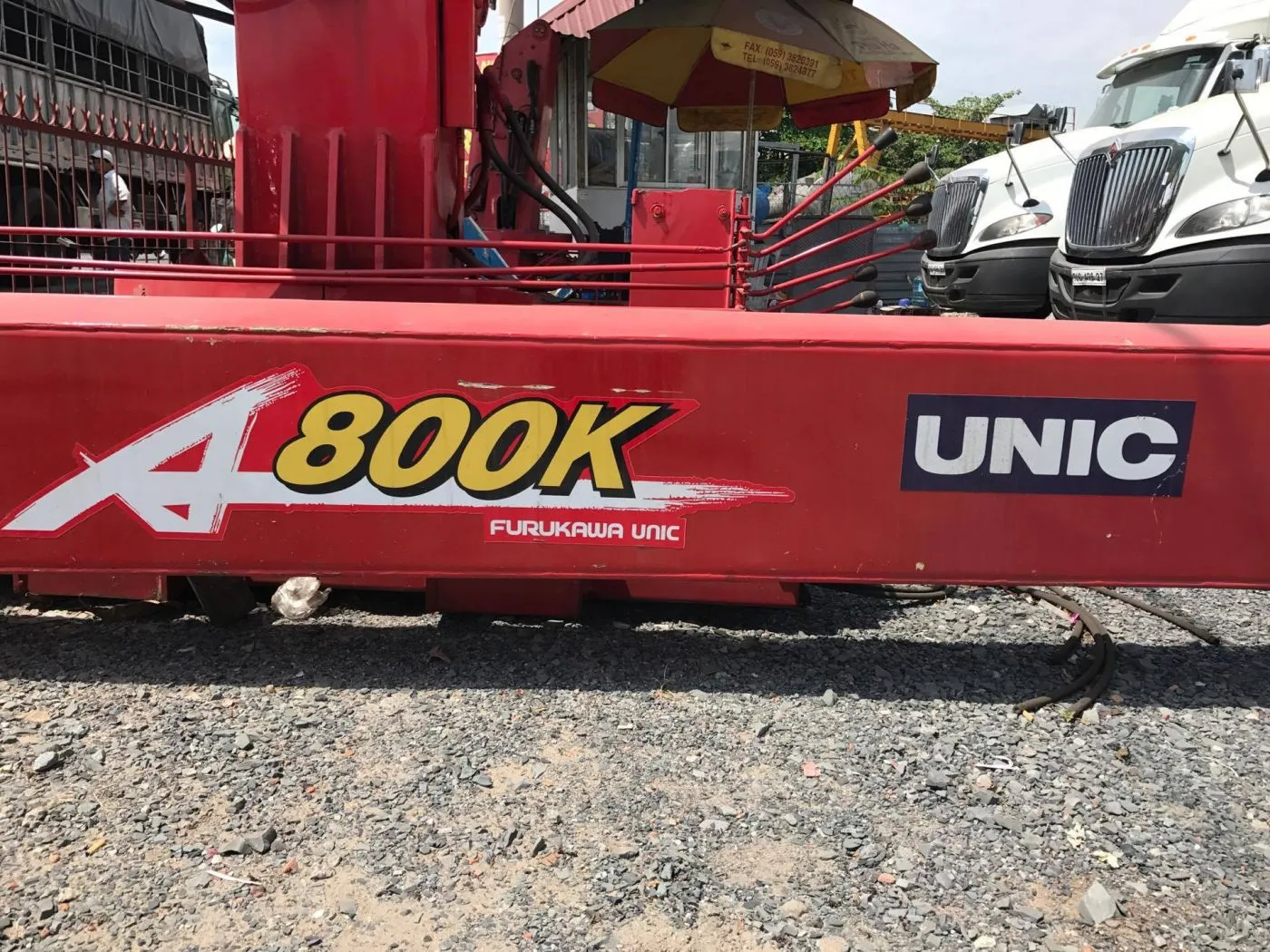 Model cẩu Unic 800 chuyên dụng cho các dòng cần trục ô tô 16 tấn tải nặng