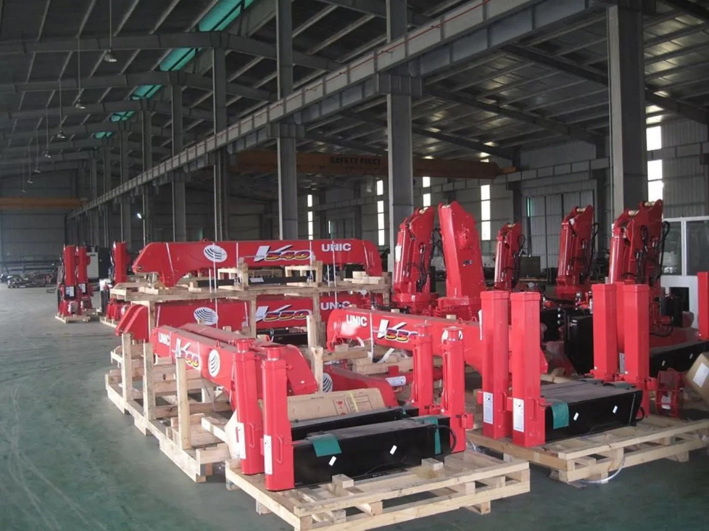 Đại lý phân phối cẩu Unic chính hãng đồng hành cùng xe cần trục ô tô 16 tấn