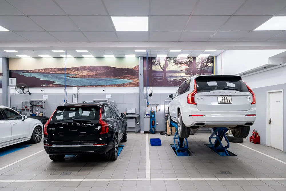 Kiểm tra các hạng mục kỹ thuật khắt khe trước khi báo giá chi phí bảo dưỡng xe Volvo.