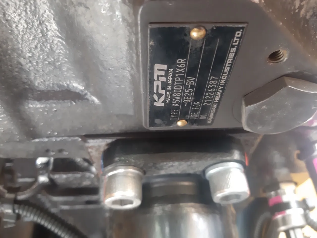 Hệ thống thủy lực Kawasaki trên SANY