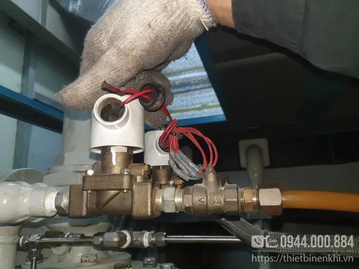 Vệ sinh giàn trao đổi nhiệt trong hệ thống làm mát máy nén khí