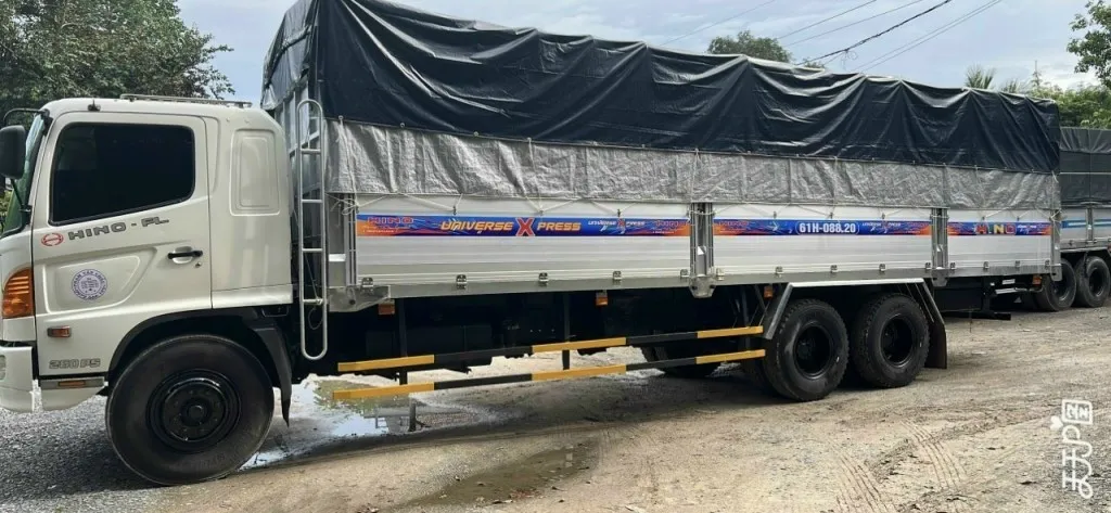 Cấu trúc thùng ben inox chống ăn mòn cho các xe hoạt động tại công trình biển