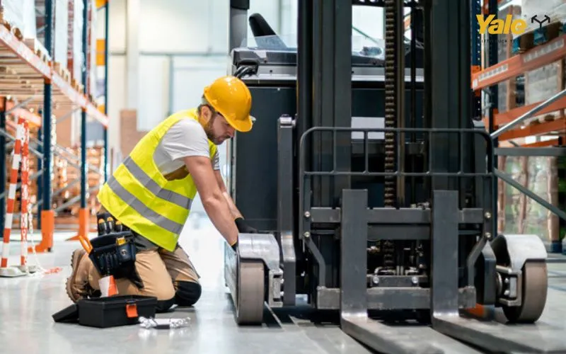 Hướng dẫn bảo dưỡng xe nâng dầu đúng cách