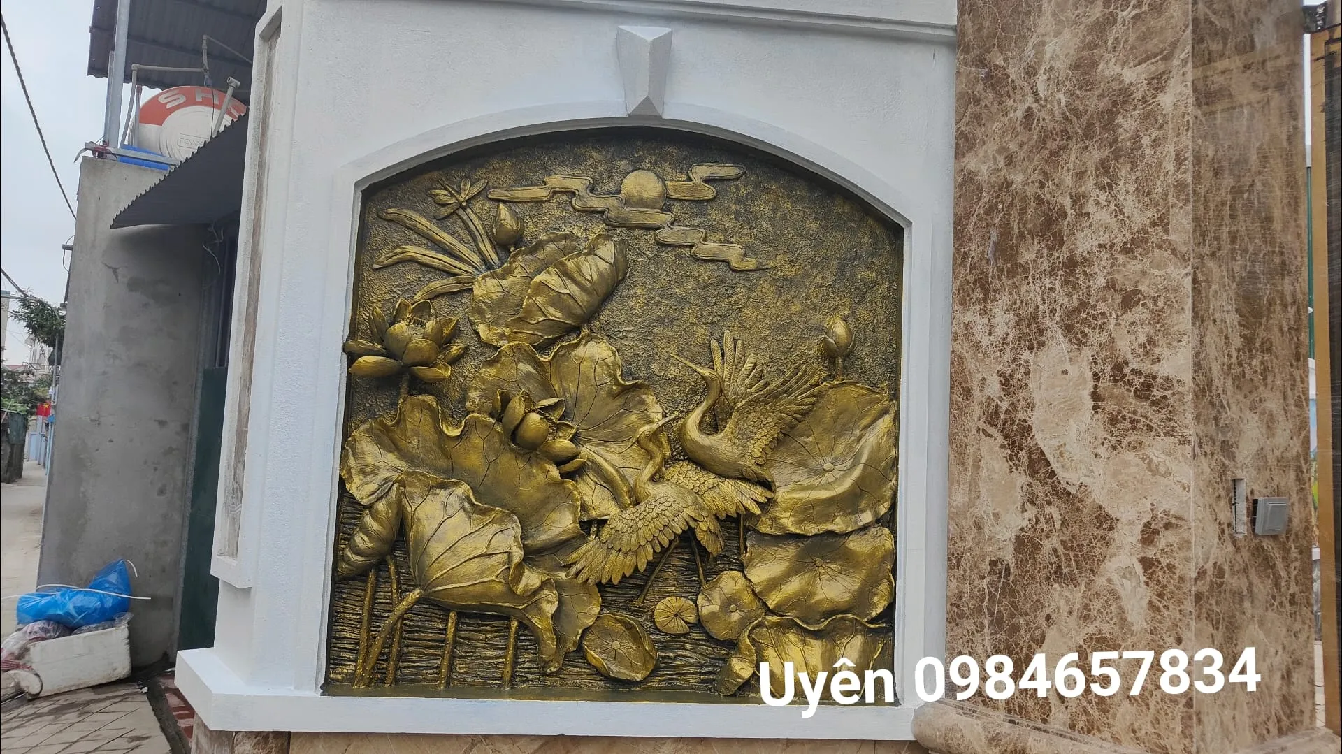 Hệ thống tranh phù điêu trang trí sảnh khách sạn