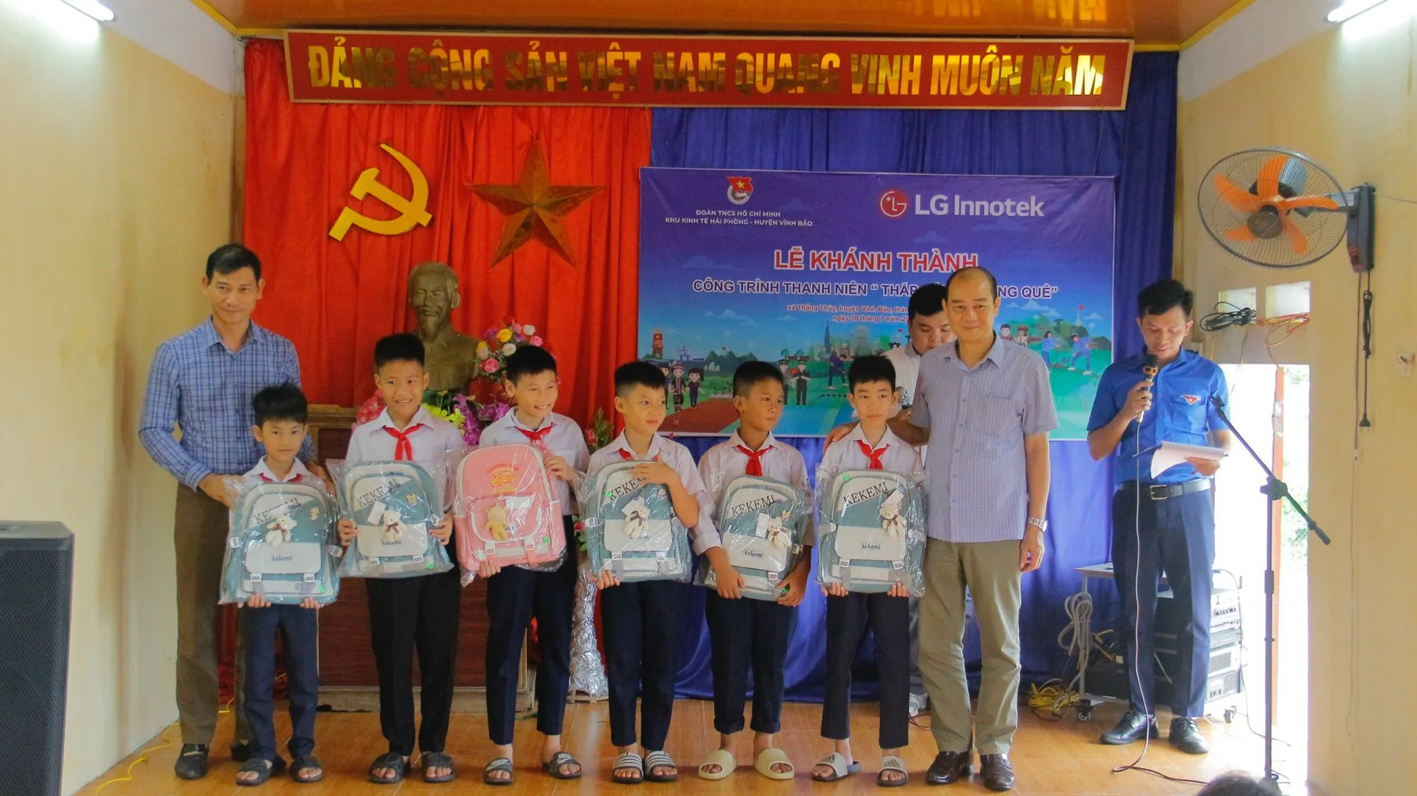 Hoạt động an sinh xã hội song hành cùng dự án công trình thanh niên cấp xã