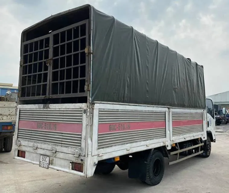 Hệ thống cầu sau và vi sai của xe ben cần được bôi trơn định kỳ