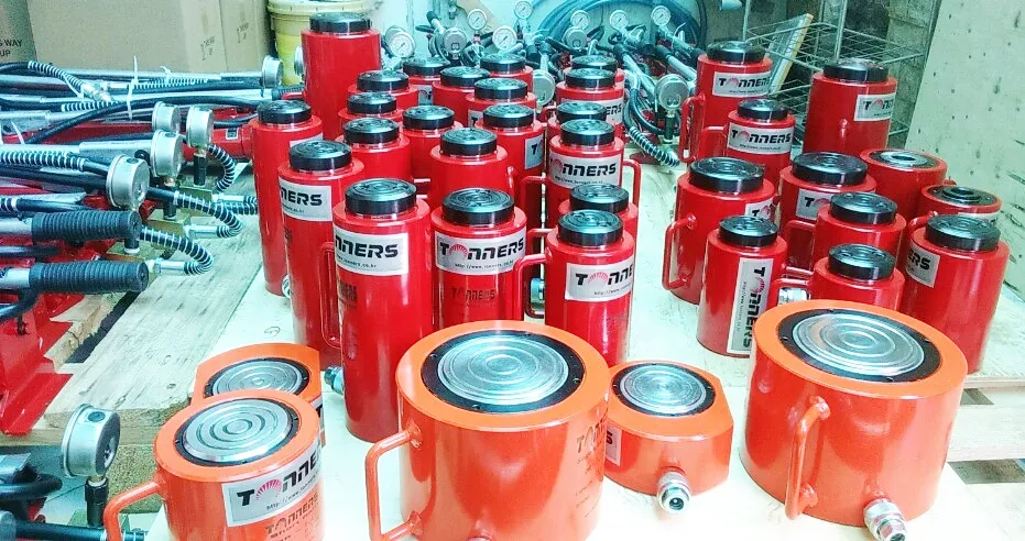 Hình ảnh thực tế kích thủy lực 2-chiều 20 tấn tại kho SANY Việt Nam năm 2026