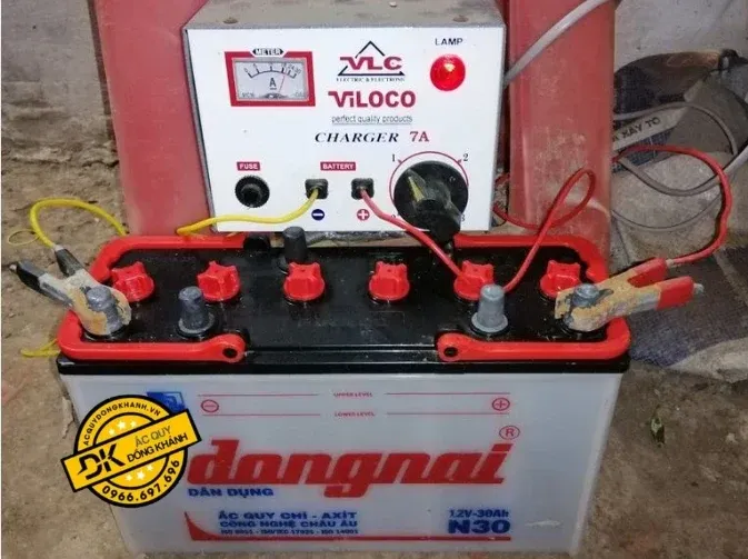 Hướng dẫn sạc ắc quy nước đúng cách
