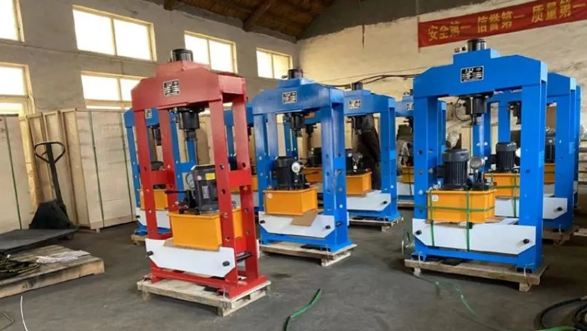 Các bộ phận cấu tạo khung thép chịu lực của máy dập thủy lực mini