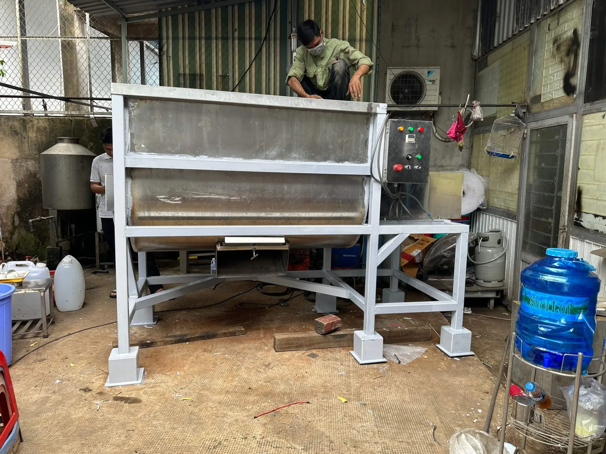 Quy trình gia công máy trộn bột tại xưởng SANY Việt Nam