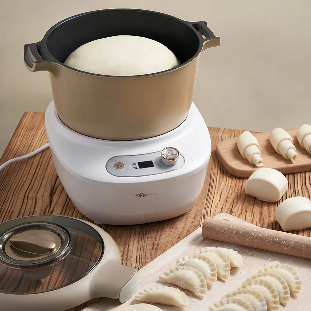 Máy trộn bột đa năng vừa làm bánh vừa có thể chế biến nhiều món ăn khác