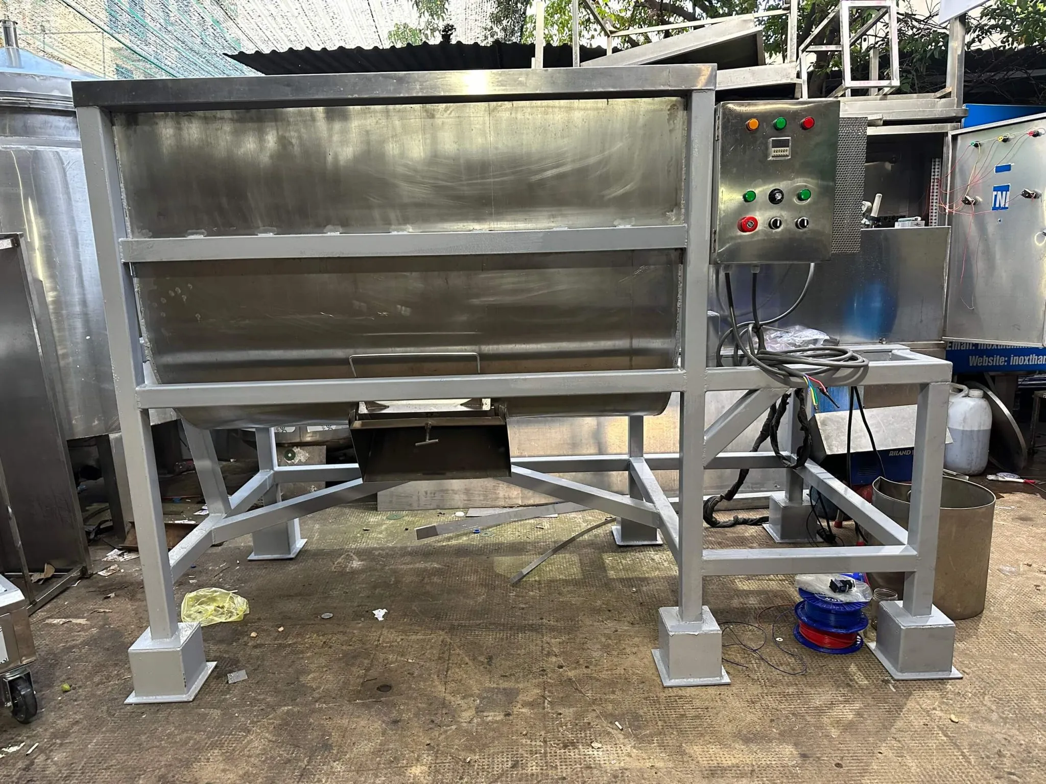 Khung bệ máy trộn công nghiệp chịu tải trọng lớn