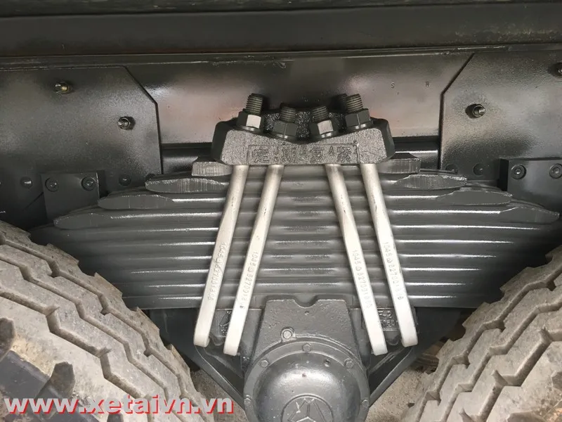 Nhíp xe ben howo 3 chân 380hp