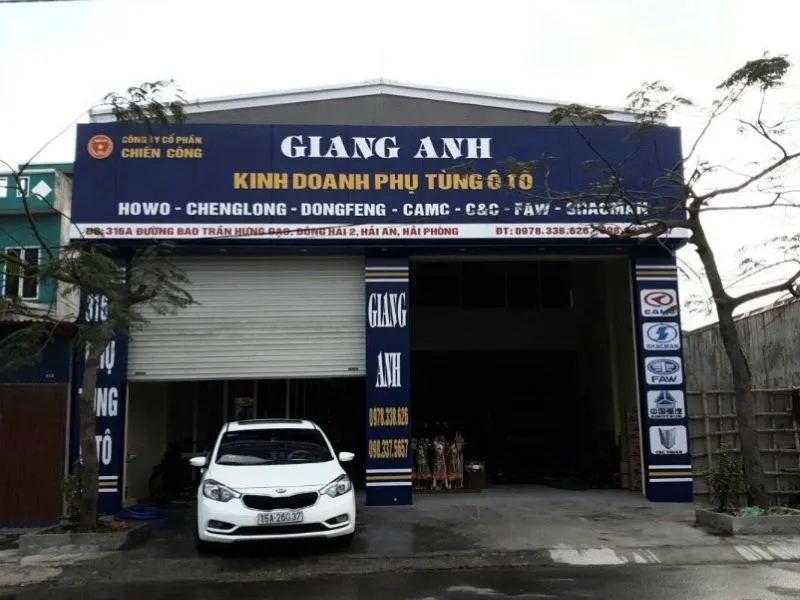 Cửa hàng phụ tùng ô tô Giang Anh