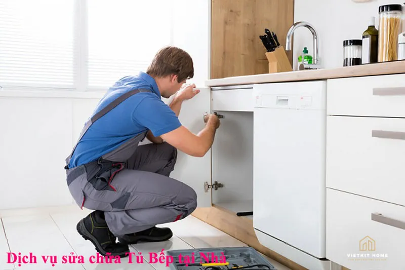 Dịch vụ sửa chữa tủ bếp tại nhà chuyên nghiệp của Vietkit Home giúp tối ưu không gian bếp
