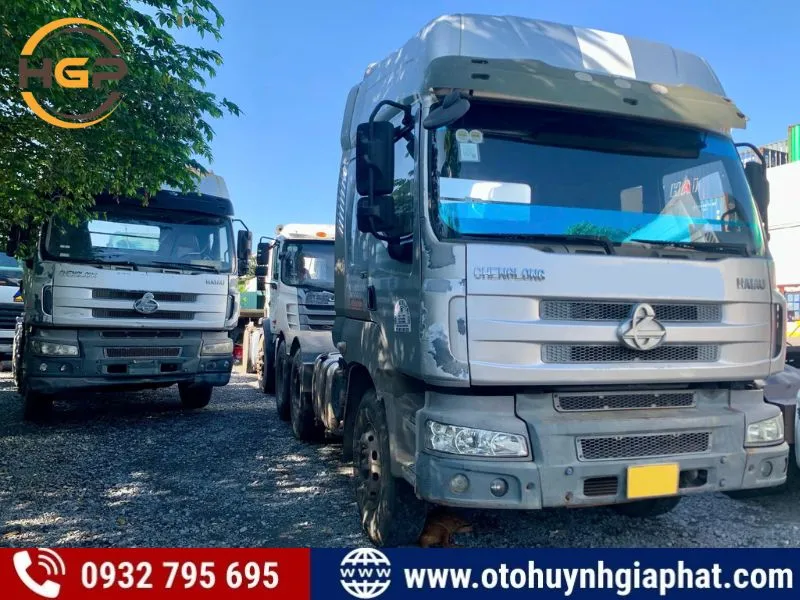 Lô xe đầu kéo Chenglong công suất 375HP đời 2015 đang chờ bàn giao cho khách hàng