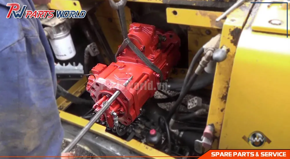 Thay thế bơm thủy lực máy xúc