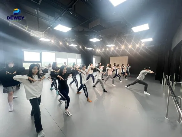 Mối quan hệ tích cực giữa các thành viên lớp học