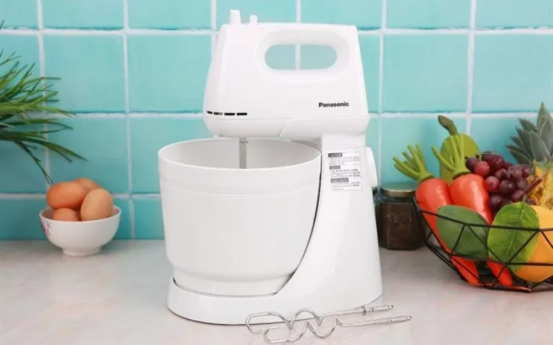 Máy nhồi bột để bàn Panasonic MK-GB3WRA tích hợp bát trộn tiện lợi hỗ trợ tối đa cho người nội trợ