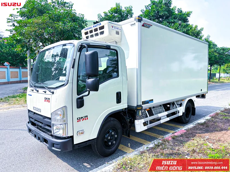 Xe đông lạnh Isuzu QKR 270 vận tải hàng thực phẩm