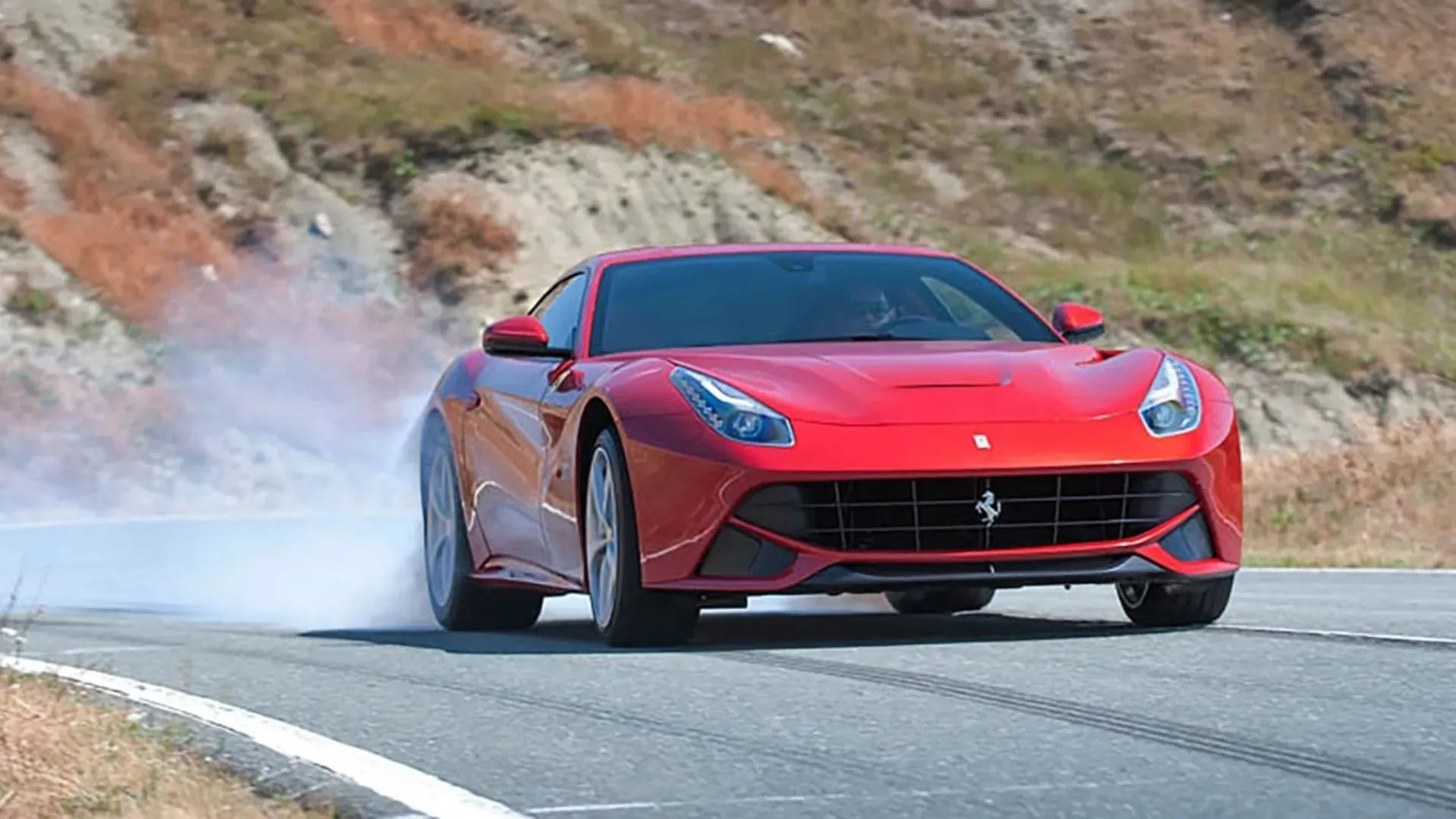 Giá xe Ferrari F12 Berlinetta