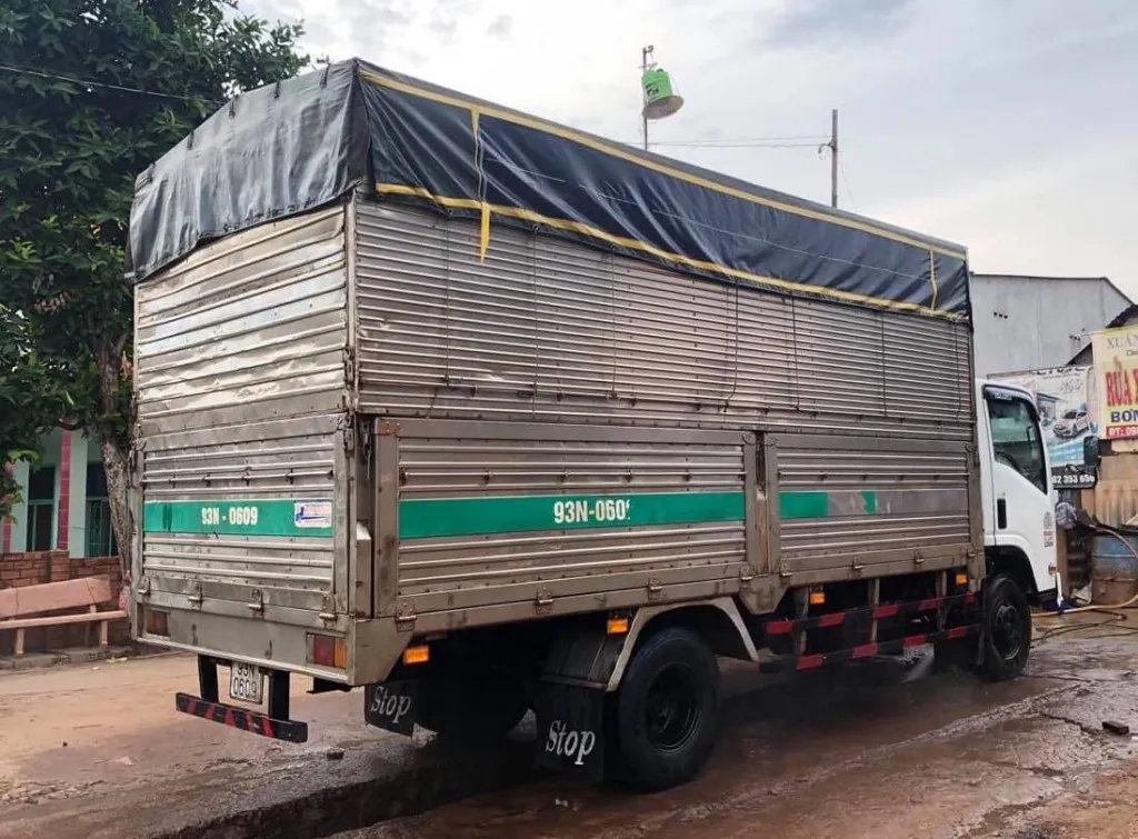 Nội thất cabin phản ánh thói quen vận hành của tài xế cũ