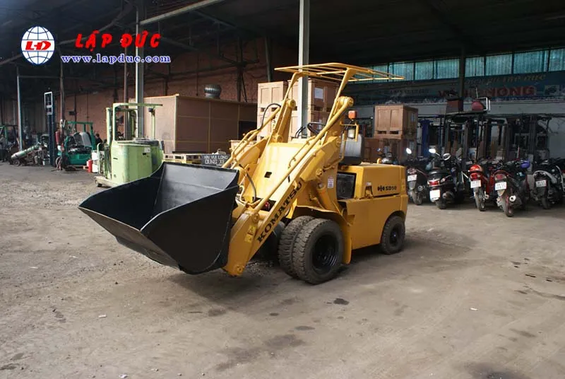 Xe xúc KOMATSU SD10 dung tích gầu 0.6m³