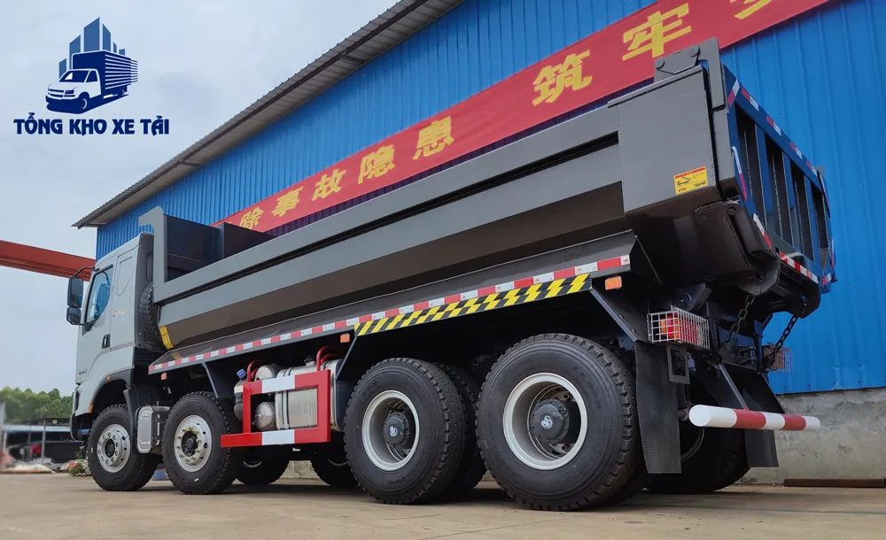 xe Ben Chenglong 4 chân thùng đúc