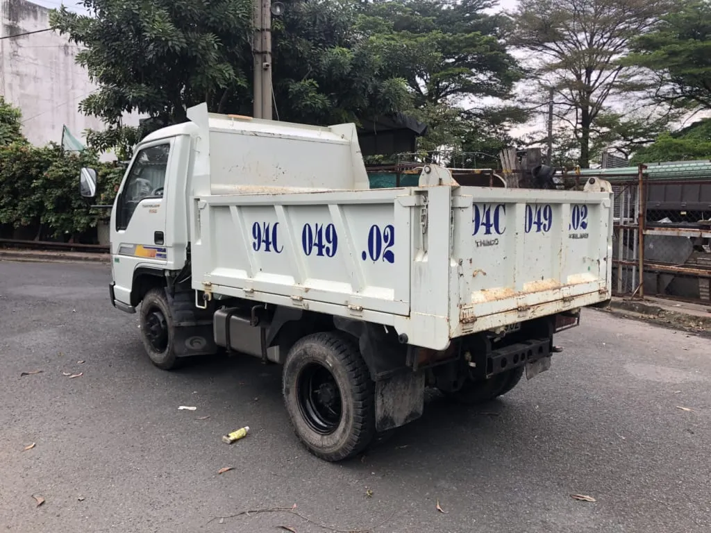 Gầm xe và hệ thống treo của xe ben 2 5 tấn cũ