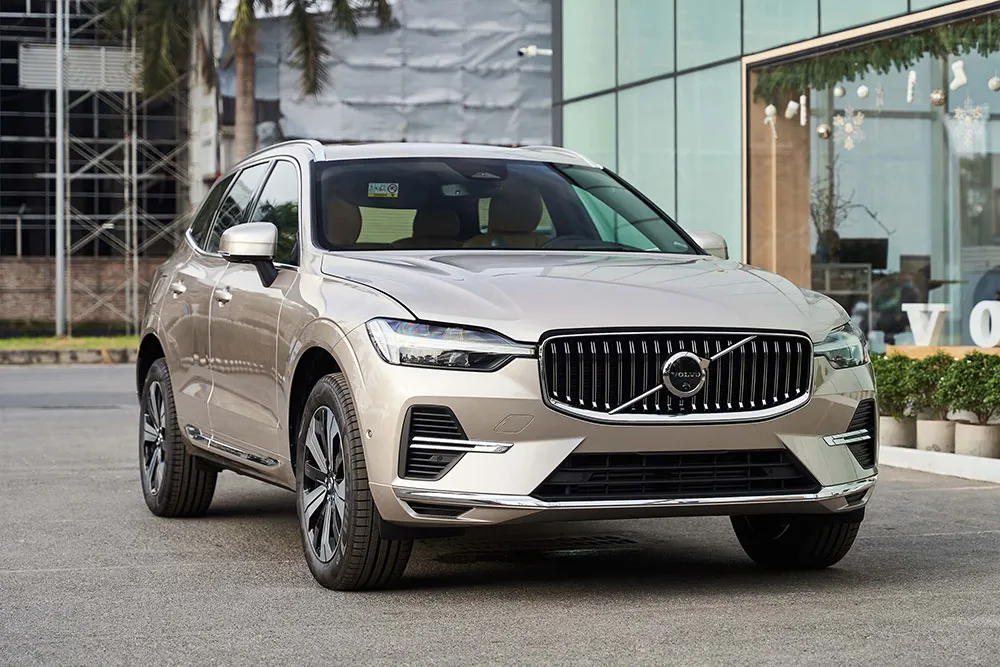 Volvo XC60 - dòng SUV yêu cầu bảo dưỡng hệ thống treo và dẫn động kỹ lưỡng.