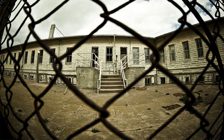 Khám Phá Chi Tiết Các Chế Độ Hoạt Động Của Máy Khoan Bê Tông 3 Chế Độ