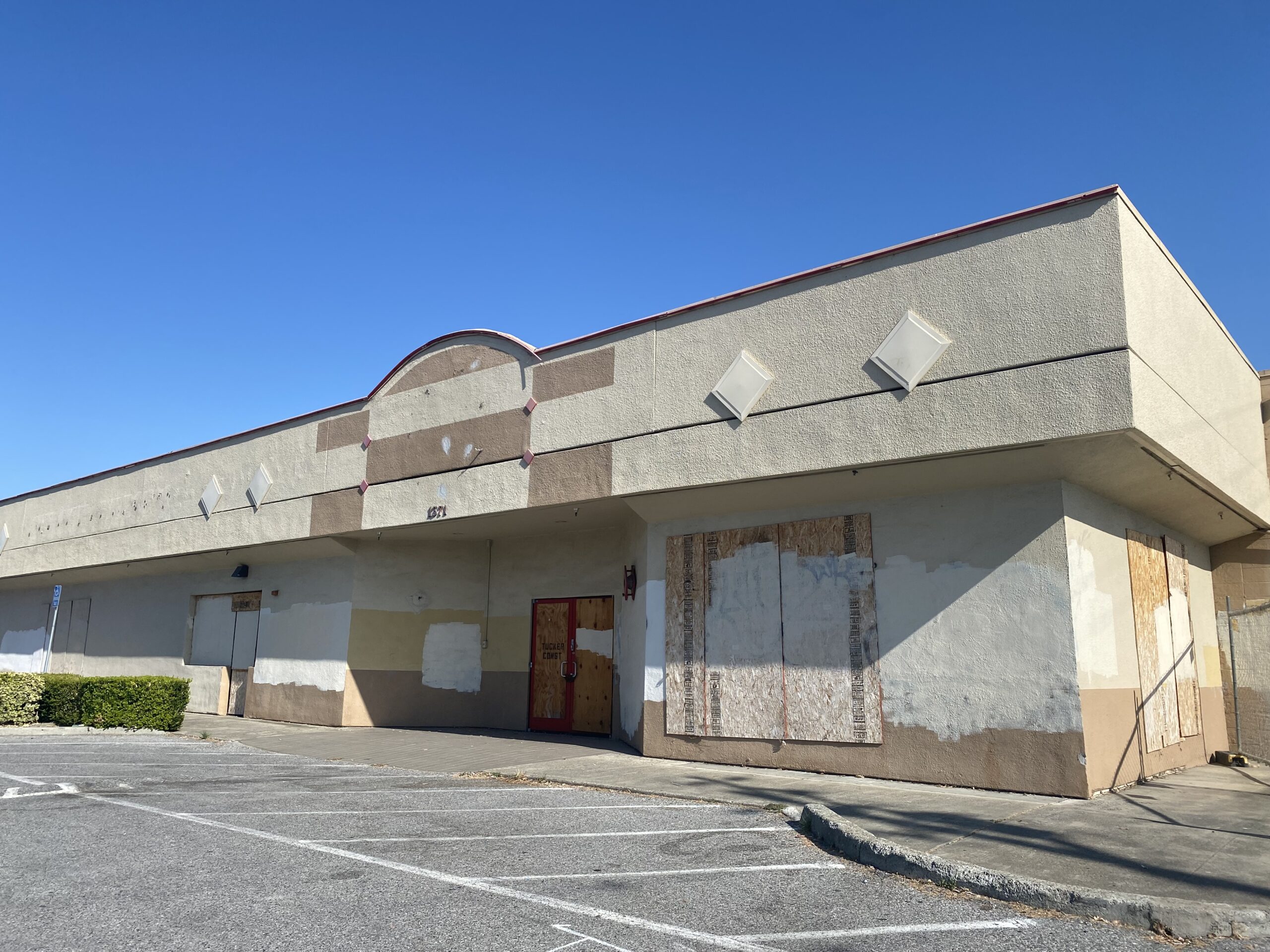 Giá Hàng Rào Bê Tông Ly Tâm: Bảng Cập Nhật Mới Nhất 2023