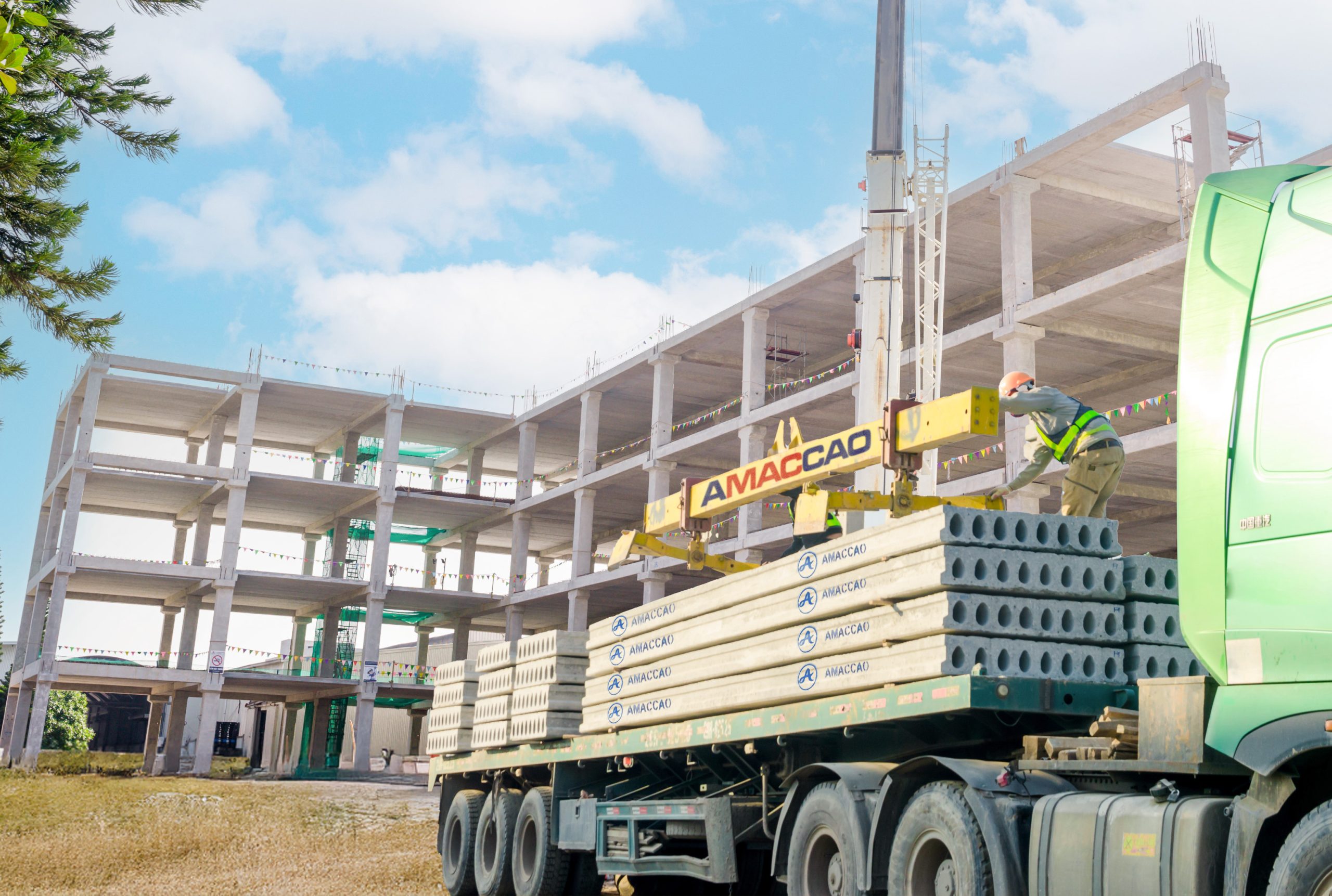 Nhà Máy Bê Tông AMACCAO: Tiên Phong Công Nghệ Sản Xuất Lõi Thang Máy & Cầu Thang