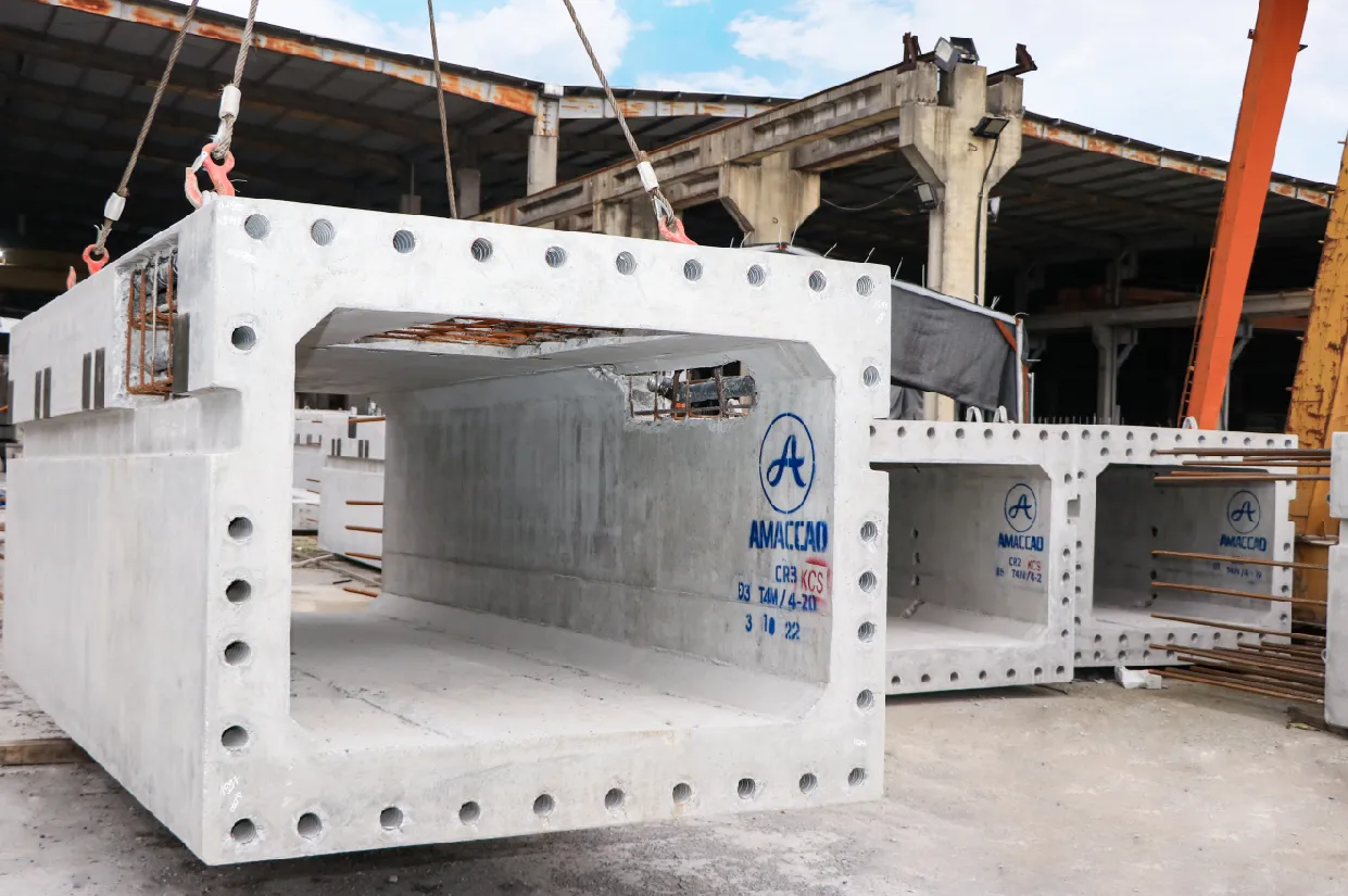 Cột bê tông đúc sẵn