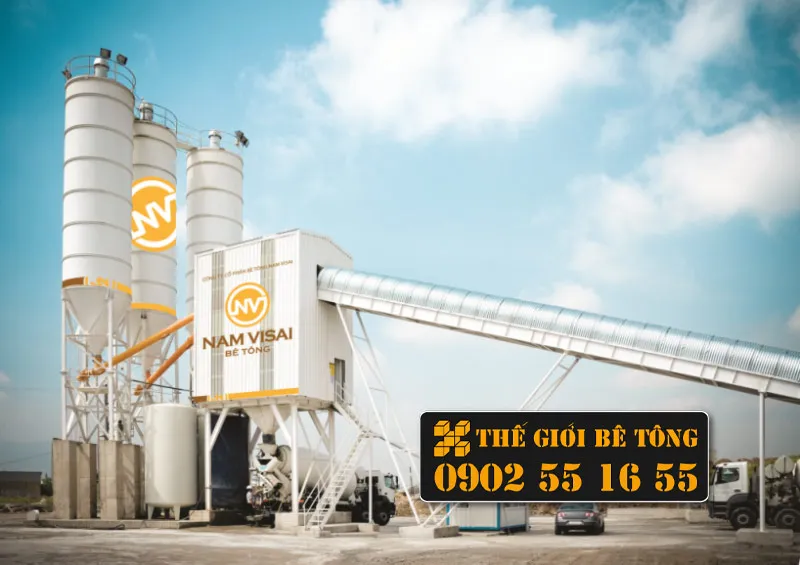 Cảnh xe bồn chở bê tông Namvisai