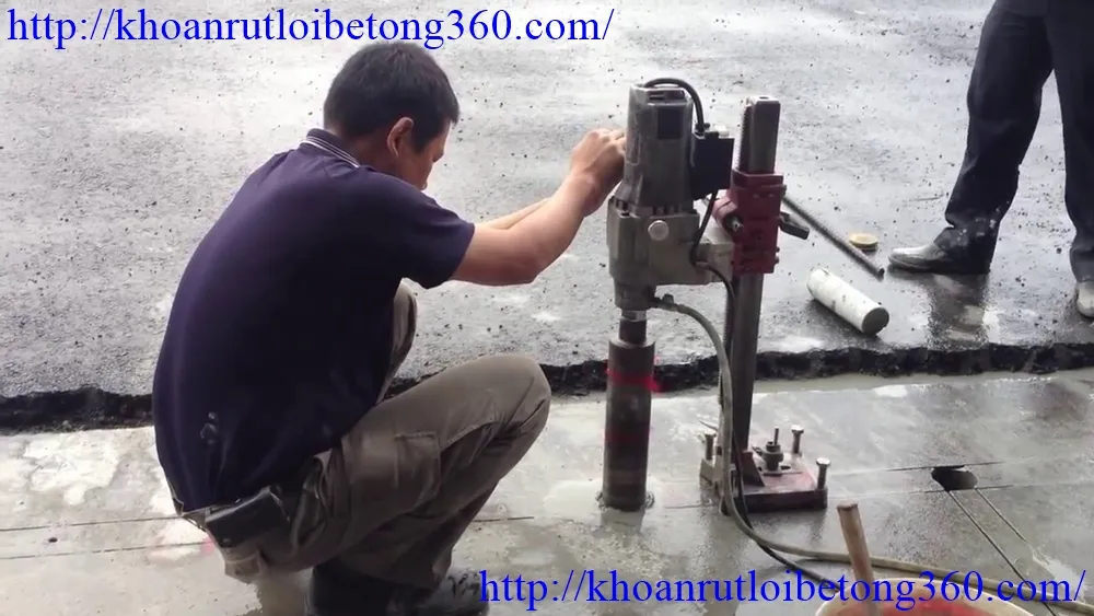 Thi công khoan rút lõi bê tông với máy móc hiện đại