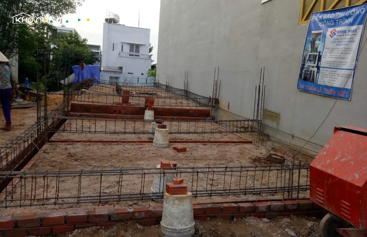 Hình ảnh minh họa việc đổ bê tông nền nhà