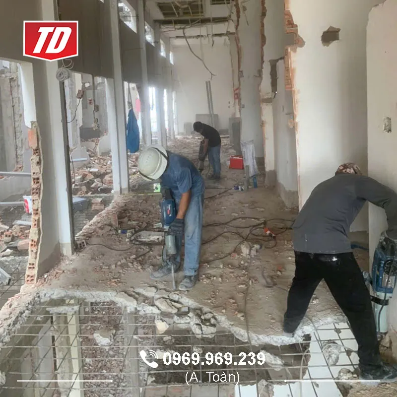 Đục phá bê tông tại Đồng Nai