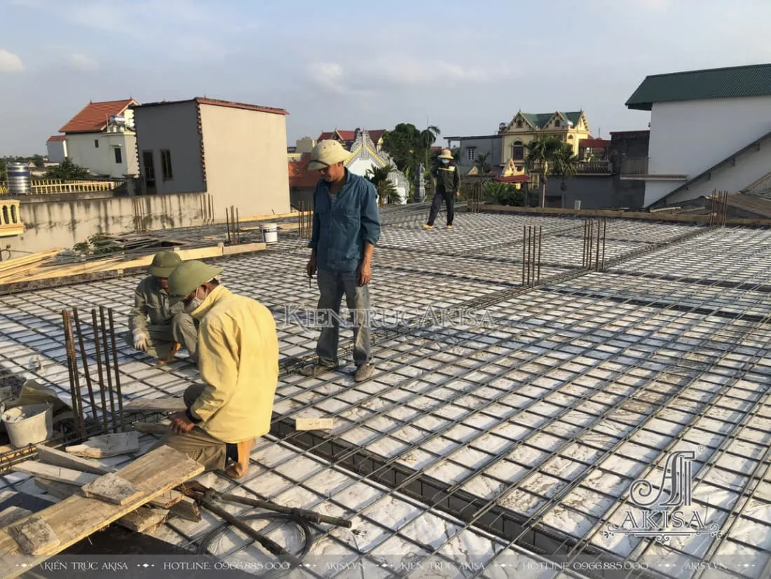 Kết cấu mái bê tông cốt thép vững chắc, chống chọi tốt với môi trường