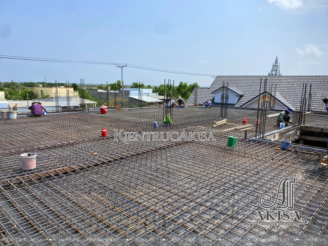 Mái bằng bê tông cốt thép phẳng, đa năng và hiện đại