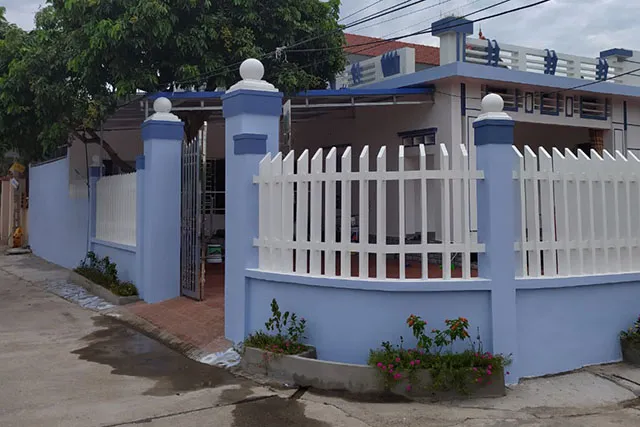 Mẫu hàng rào bê tông vát đẹp