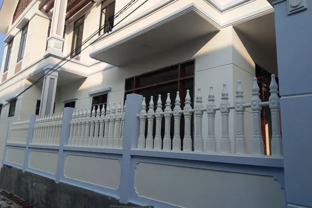 Mẫu hàng rào trúc sen