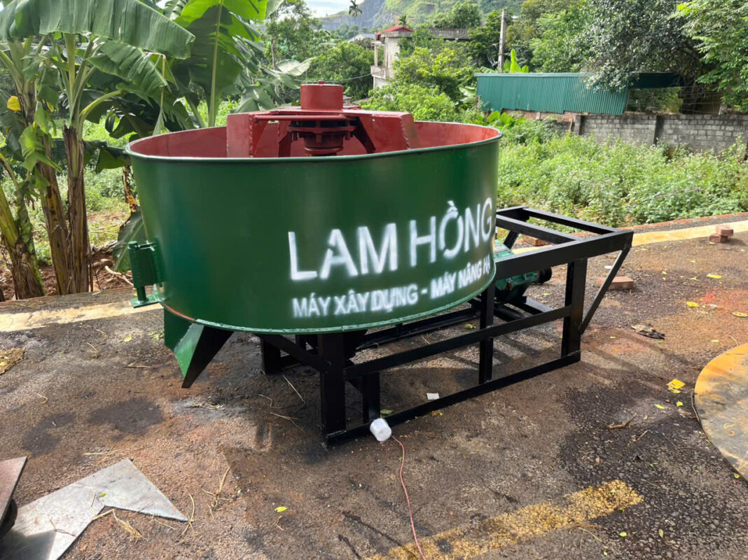 Máy Trộn Bê Tông Loại Nhỏ: Giải Pháp Hiệu Quả Cho Công Trình Gia Đình