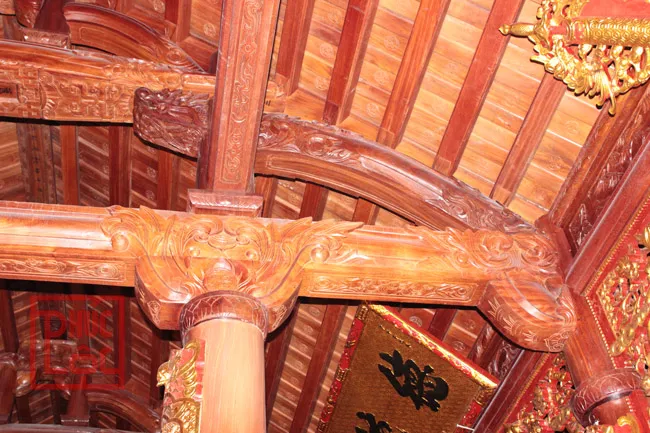 Chi tiết đoạn giáp cột bê tông và quá giang